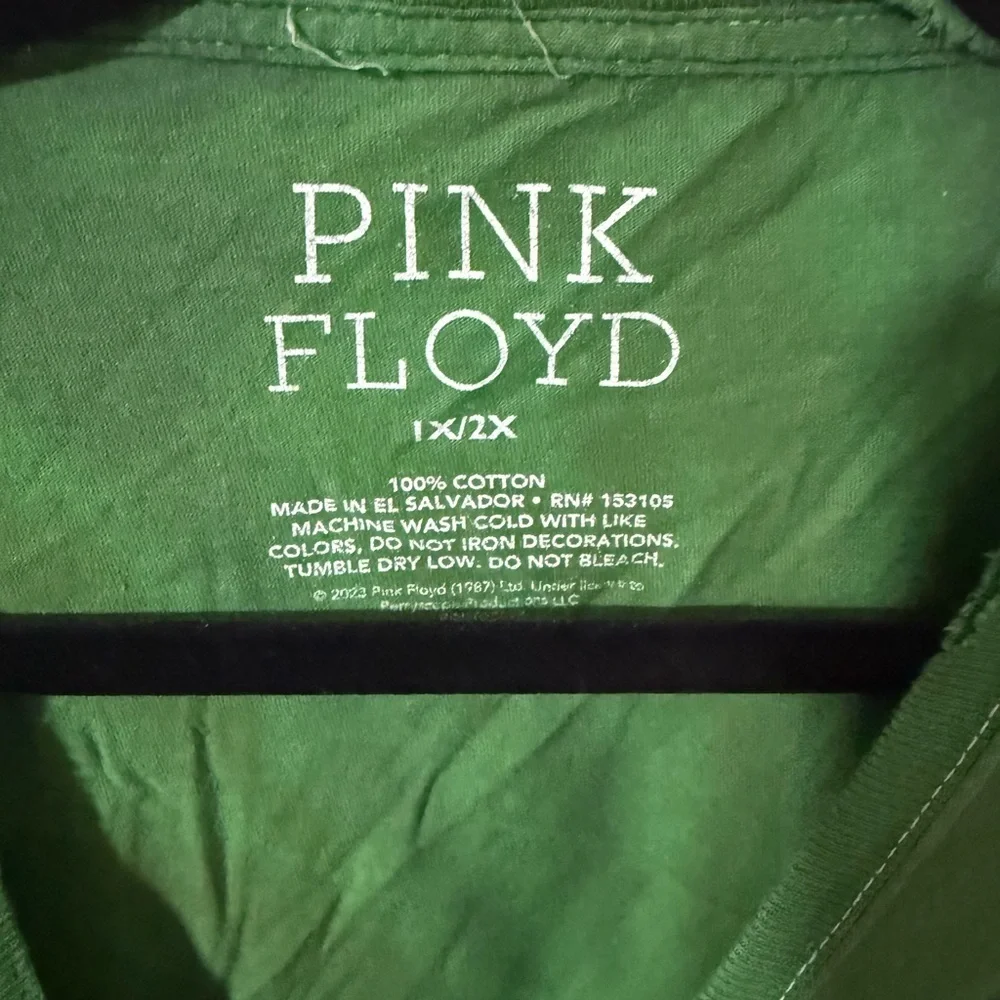 2/$20 Fashion Nova Pink Floyd Distressed Oversized Tie Dye Top - Green 1x/2x - Picture 3 of 5